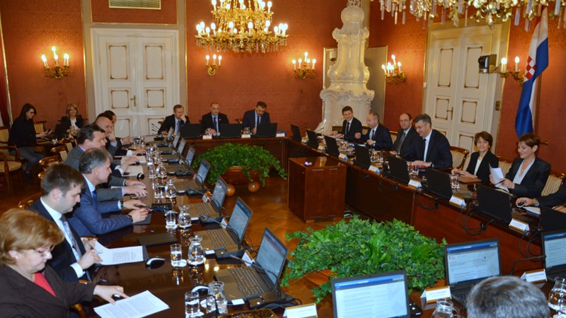 Održana sjednica Vlade: Proizvođačima mlijeka za potporu osigurano 22,7 milijuna kuna  